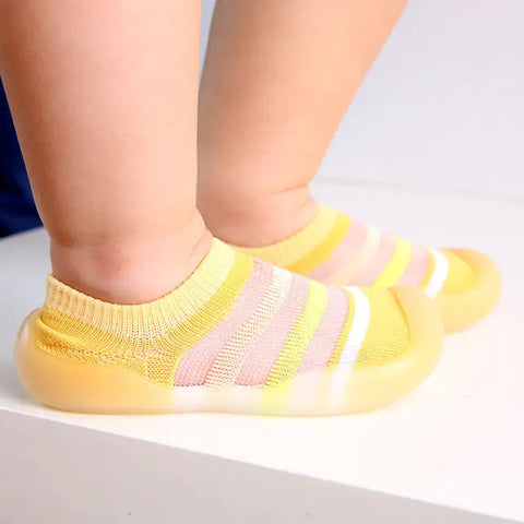 Non-slip baby shoes