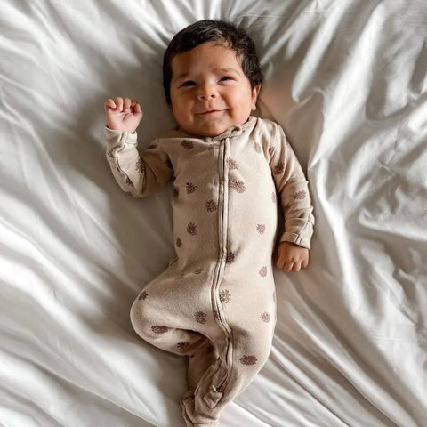 Knitted jumpsuit with feet for newborns