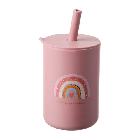 baby feeding cup with straw