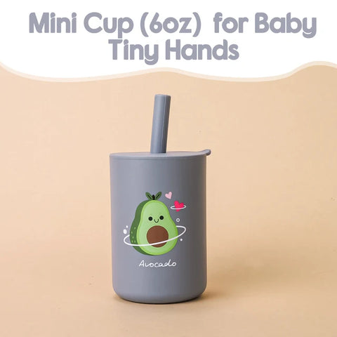 baby feeding cup with straw