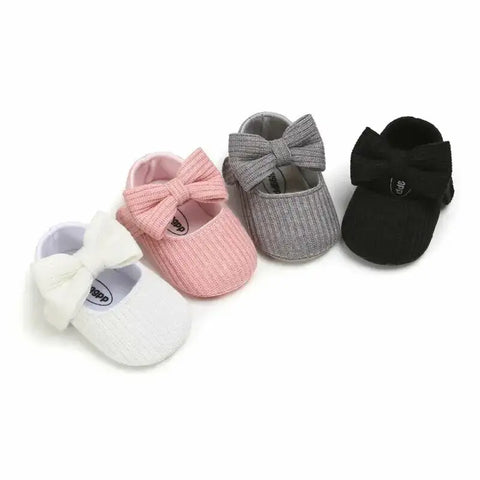 Soft shoes for newborns