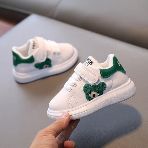 Atmungsaktive Turnschuhe für Kleinkinder