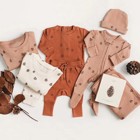 Knitted jumpsuit with feet for newborns
