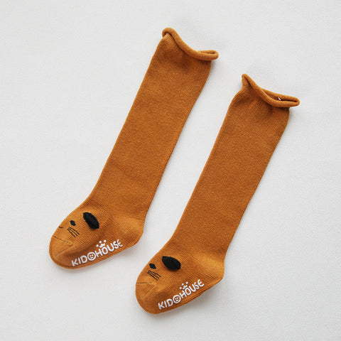 Non-slip knee socks made of soft cotton for babies