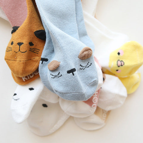 Non-slip knee socks made of soft cotton for babies