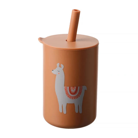 baby feeding cup with straw